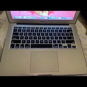 Apple Macbook Air 13”